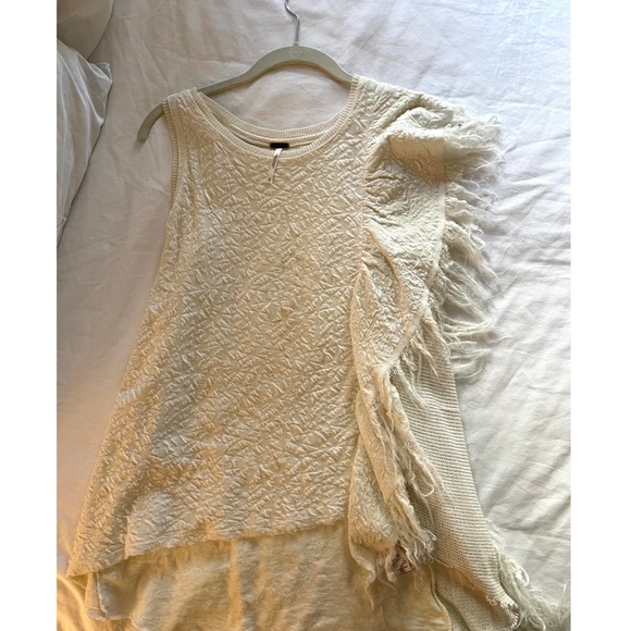 Free people white flowy top - Picture 2 of 3